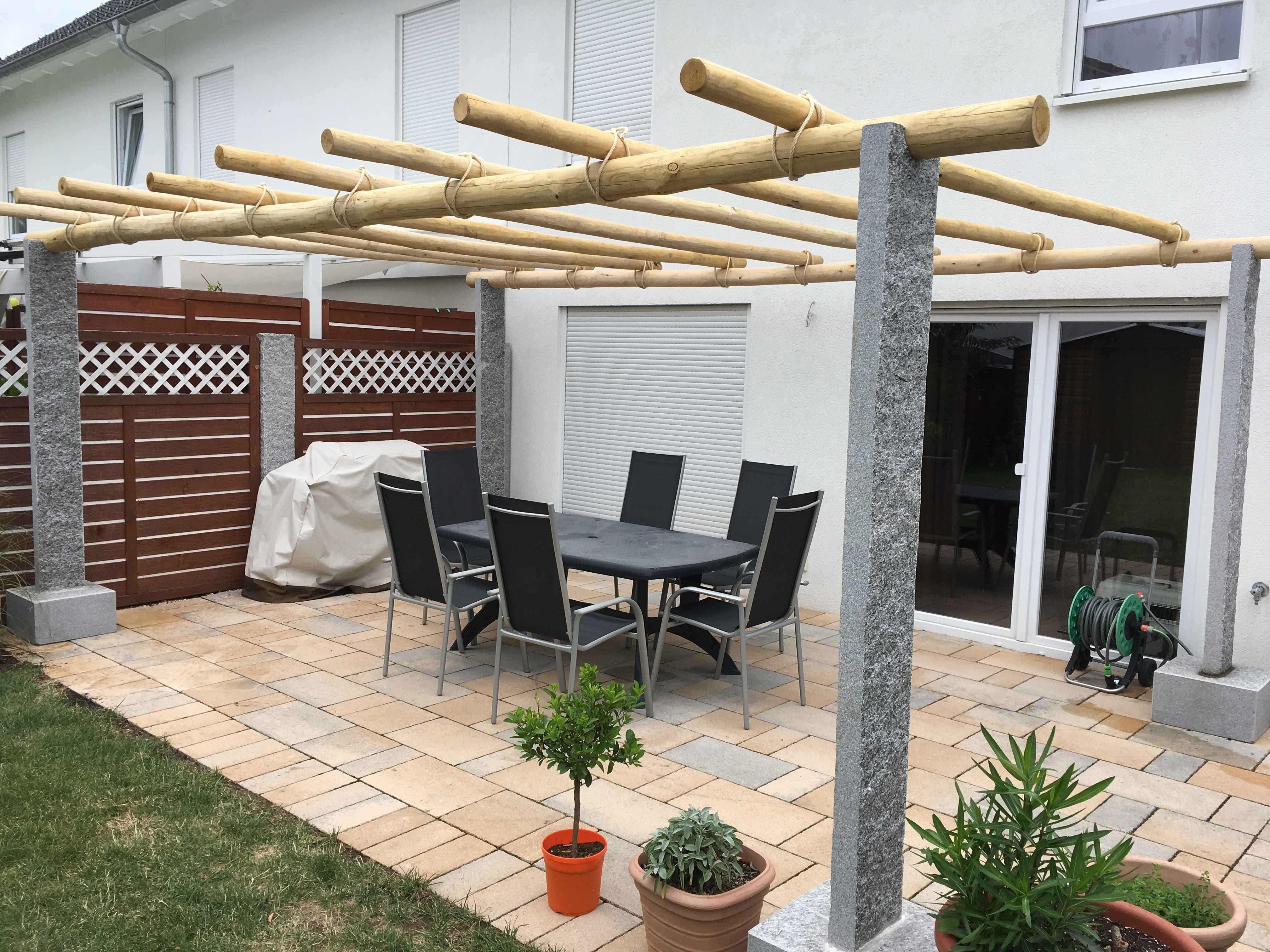 Pergola mit Sockel f�r Terrasse